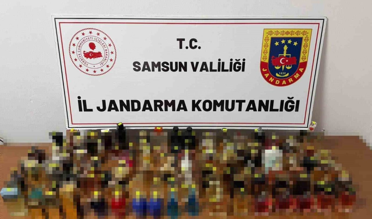 Samsun'da jandarma, İlkadım ilçesinde gümrük kaçağı parfüm bulunduran bir kişiyi