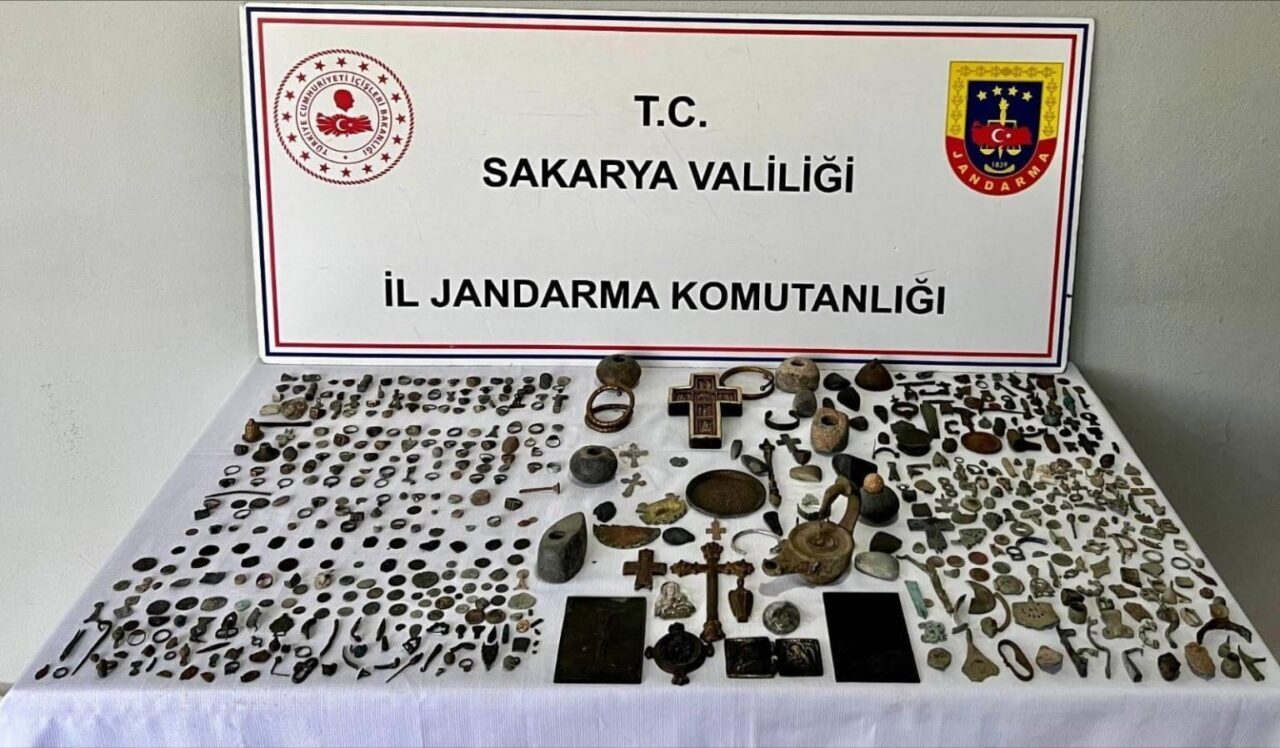 Sakarya'da gerçekleştirilen operasyonda jandarma ekipleri, Roma Bizans dönemine ait 589