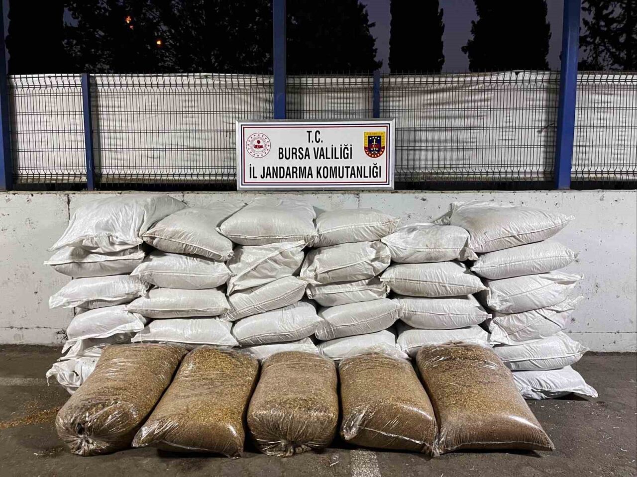 Bursa İl Jandarma Komutanlığı, kaçak tütün ve sigara ticaretine yönelik