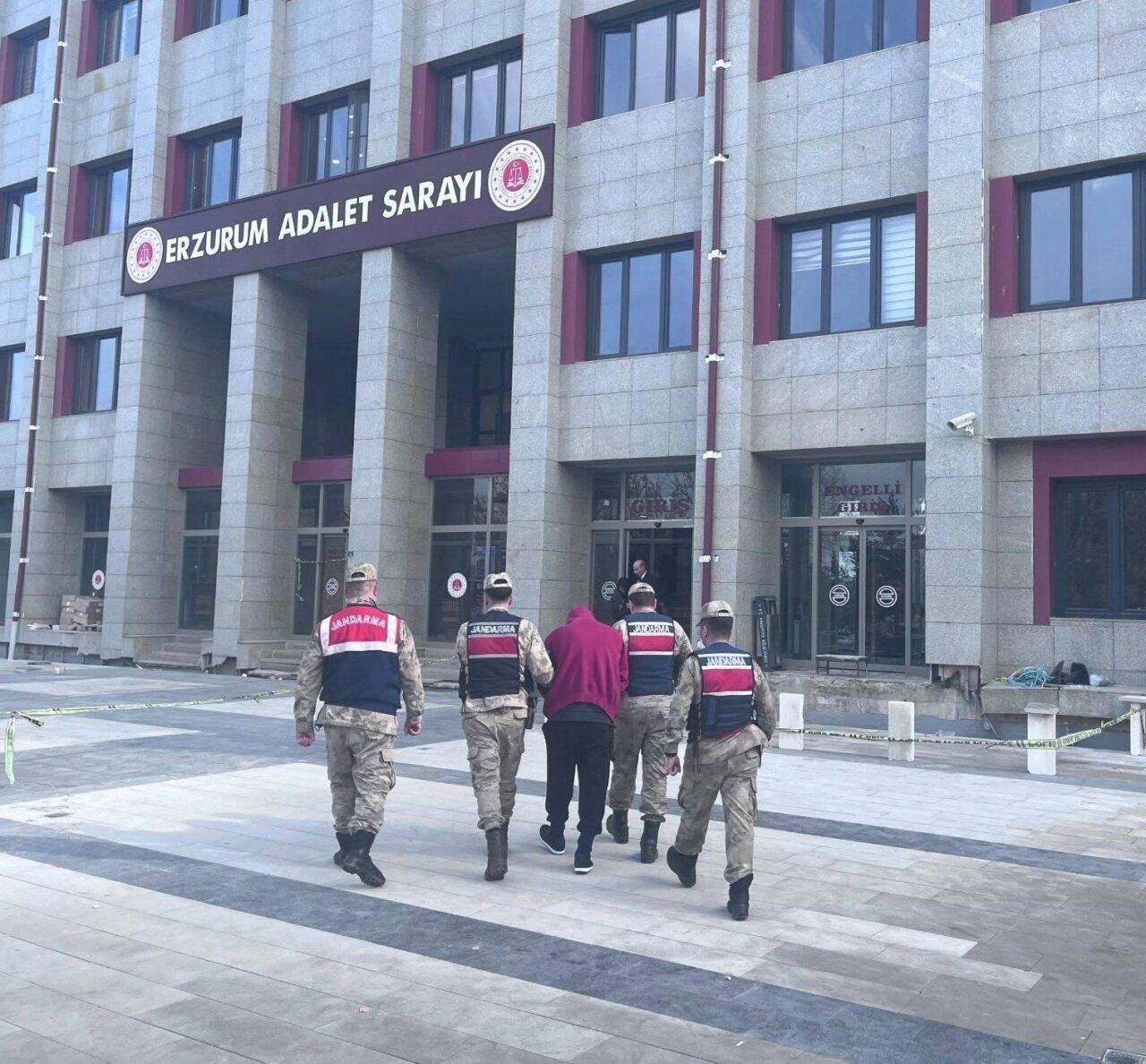 Erzurum'da, 20 yıl hapis cezası bulunan ve 2 yıldır aranan