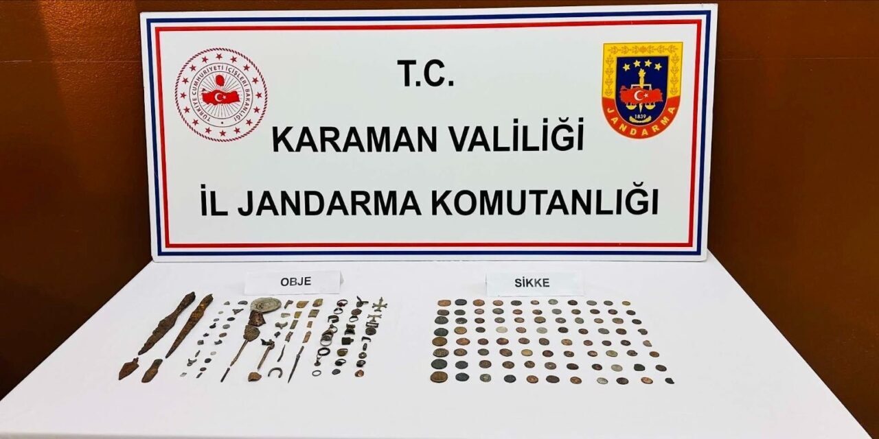 Karaman'da jandarma uygulamalarında aranan 2 kişi tutuklanırken, tarihi eserler ve