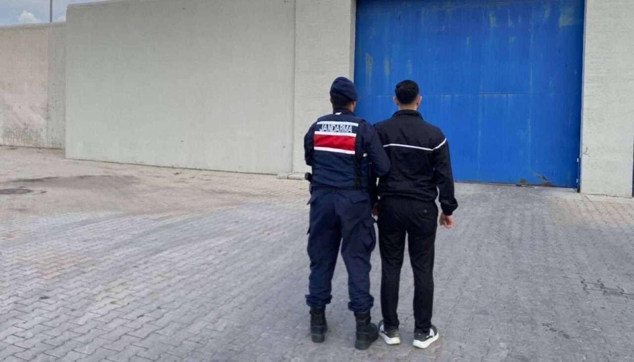 Aranan Cezaevi Firarisi Afyonkarahisar’da JASAT Ekipleri Tarafından Uşak’ta Yakalandı
