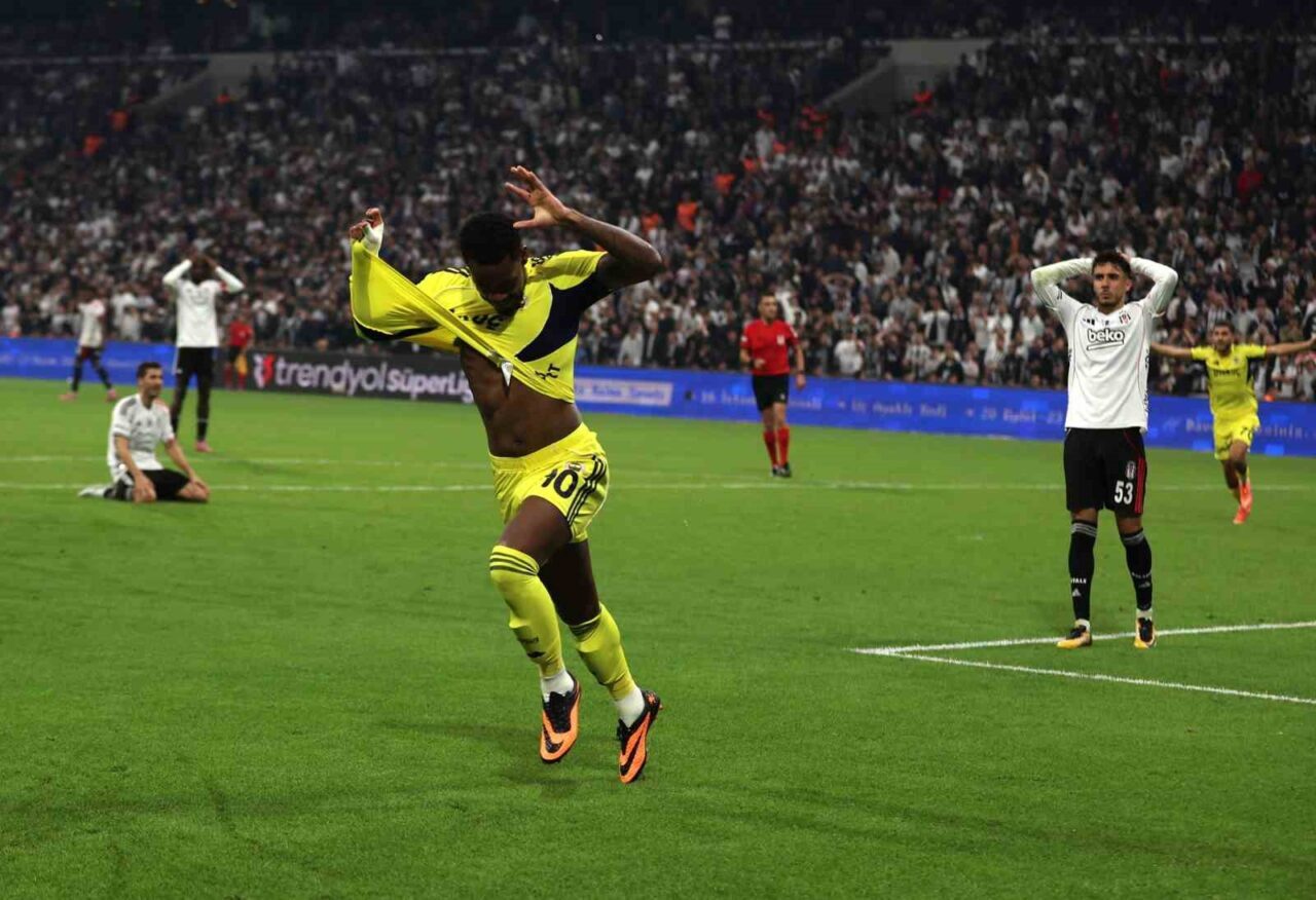 Fenerbahçe'nin Kolombiyalı forveti Jhon Duran, sakatlık sürecinin zorlu olduğunu ancak