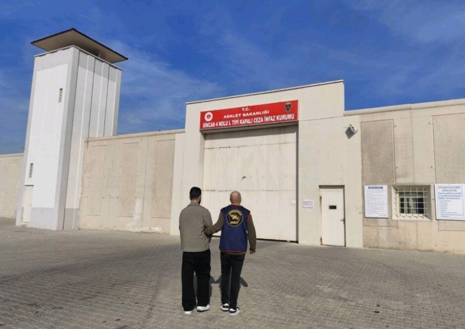 Kırşehir'de hırsızlıktan aranan M.S.M.A., Ankara'da Jandarma Suç Araştırma Timi (JASAT)