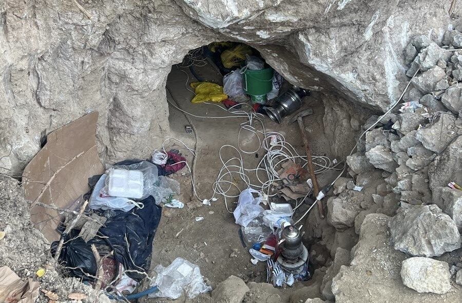 Samsun’un Tekkeköy ve Havza ilçelerinde izinsiz define kazısı yapan iki