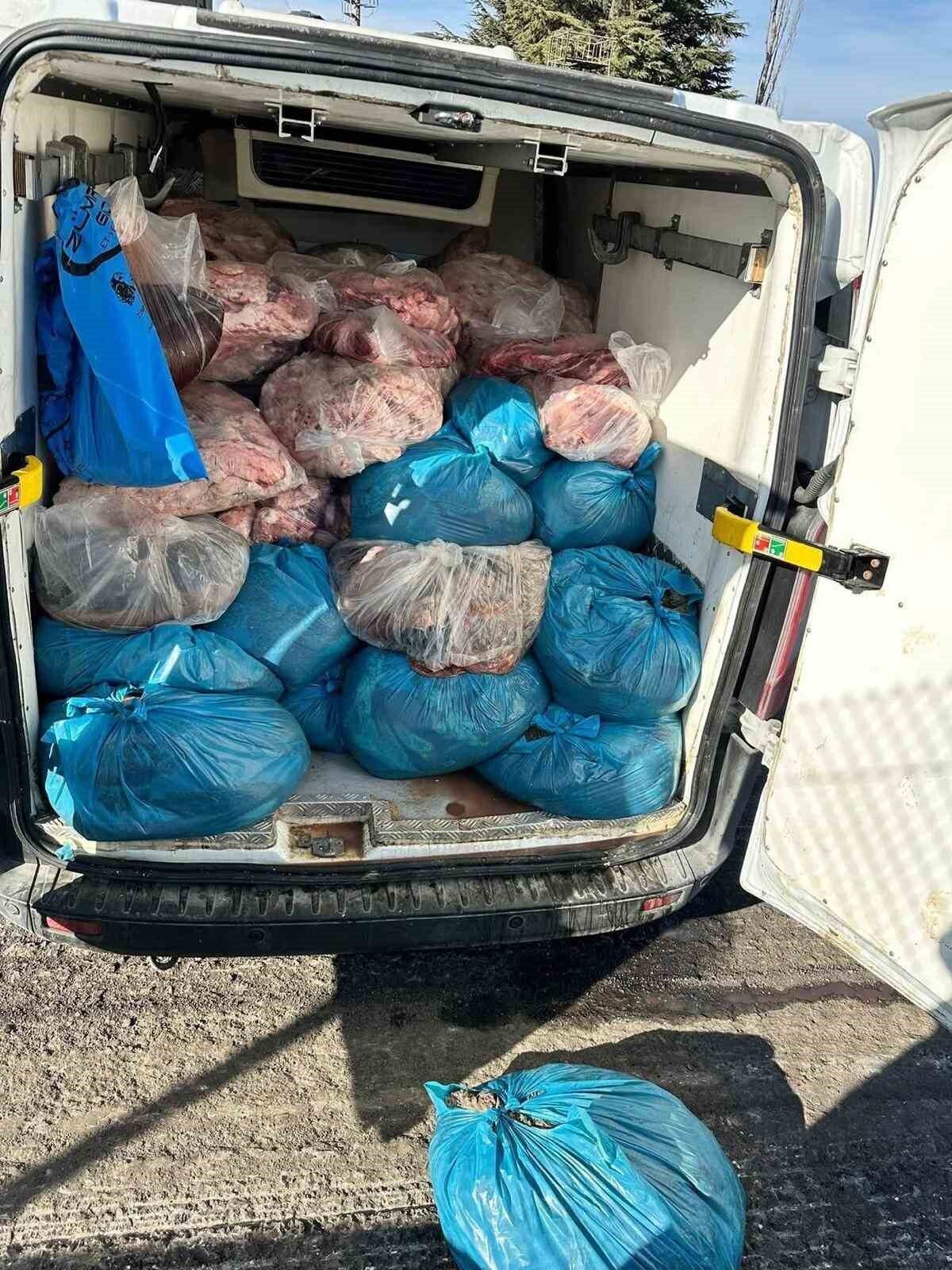 Tekirdağ'ın Ergene ilçesinde, ihbar üzerine durdurulan bir araçta yaklaşık iki