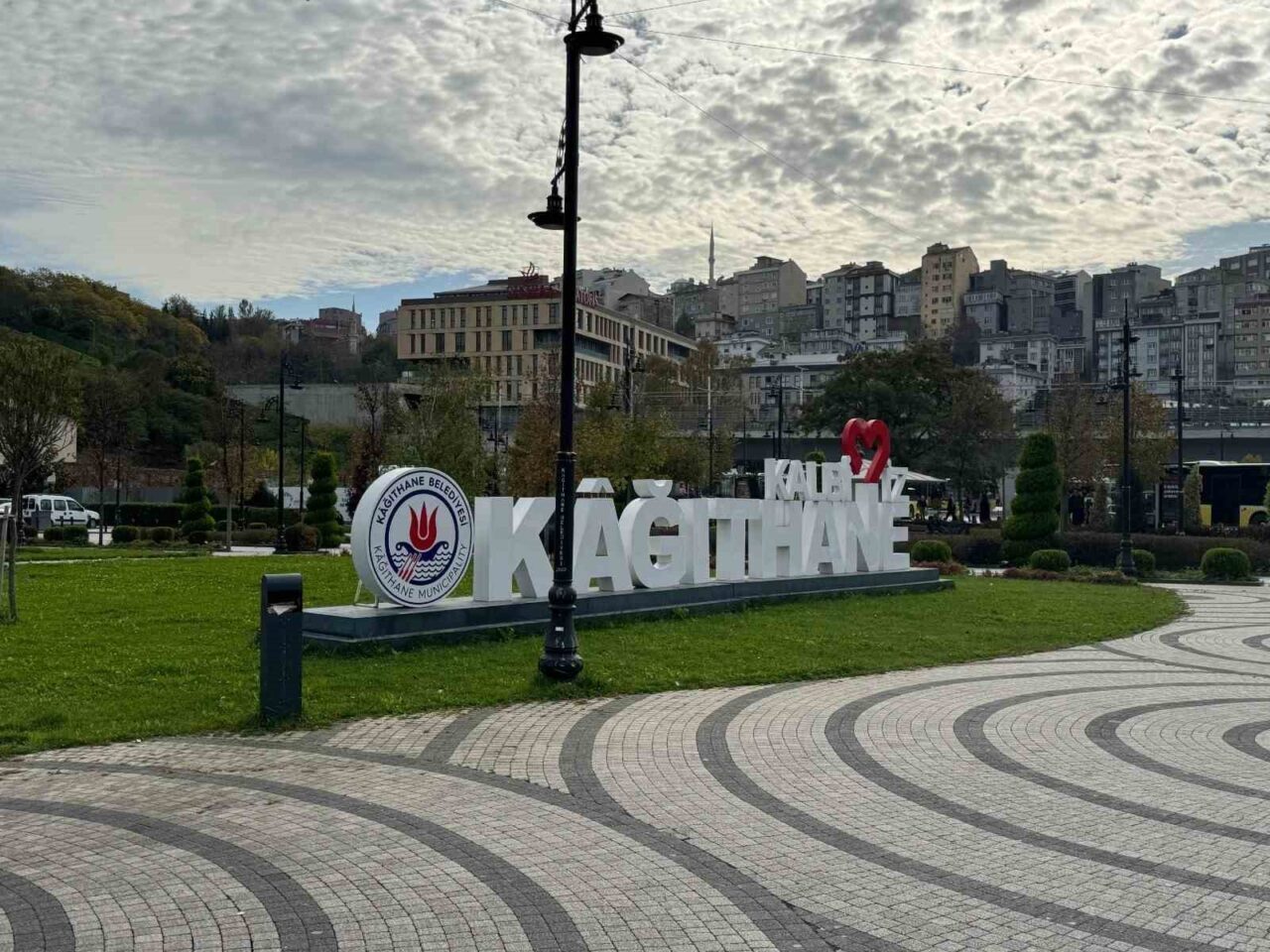 Kağıthane Belediyesi, 100 bin metrekarelik üç yeni meydanla ilçenin sosyal