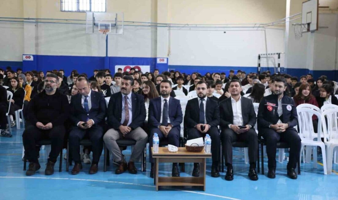 Kağıthane Belediyesi, Kızılay ve Sivil Savunma iş birliğiyle ilçedeki ortaokul