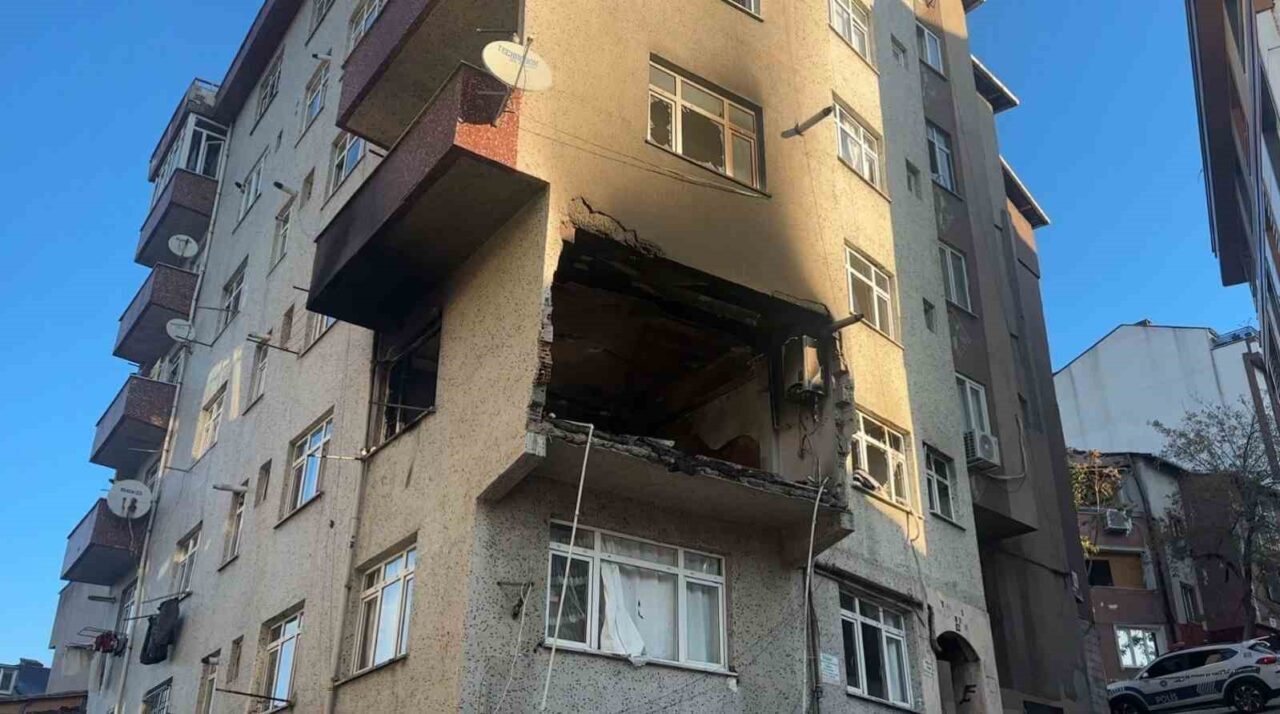 Kağıthane'de bir apartmanın ikinci katında meydana gelen doğal gaz patlamasında