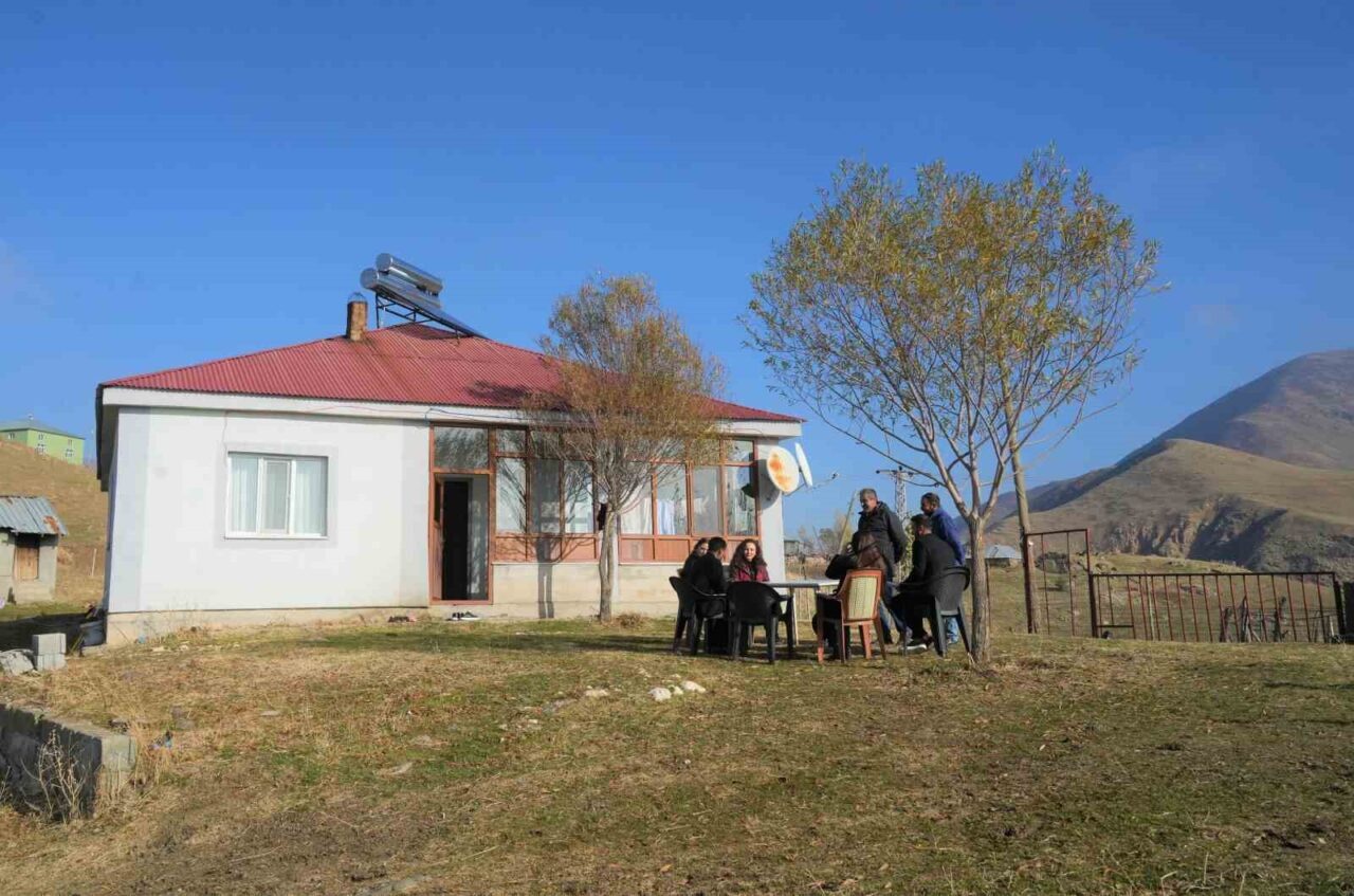 Muş'taki Yaygın İmam Hatip Okulları öğretmenleri, devamsız öğrencilere ulaşmak için