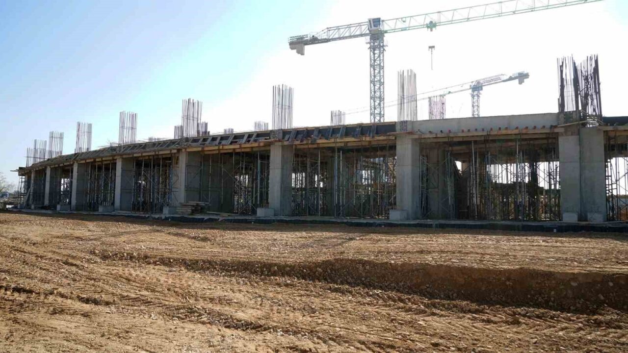 Kahramanmaraş, 17 bin 500 kişilik yeni stadyumun inşaatına başladı. Büyükşehir