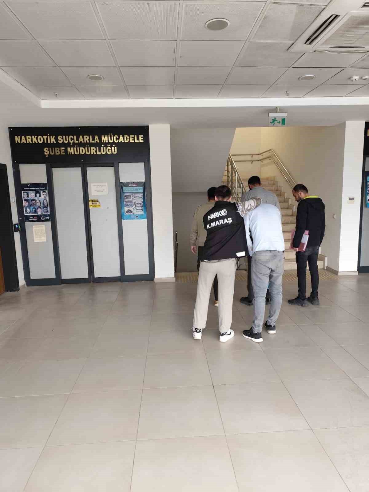 Kahramanmaraş’ta gerçekleştirilen uyuşturucu operasyonunda Narkotik Şube ekipleri, 4 kişiyi tutukladı.