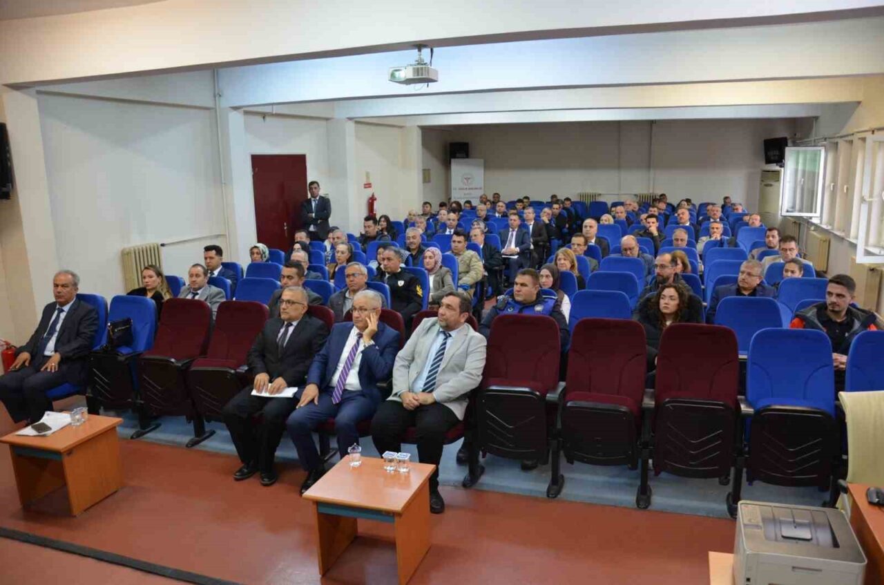 Bursa İl Sağlık Müdürlüğü, tütün ürünlerinin kapalı alanlarda kullanımını önlemek