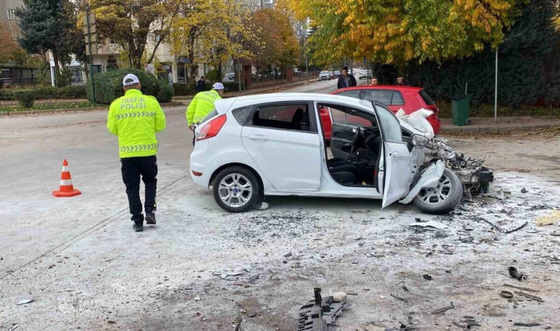 Eskişehir'de meydana gelen trafik kazasında, 70 yaşındaki Şaziye Gülden Karaoğlanlı
