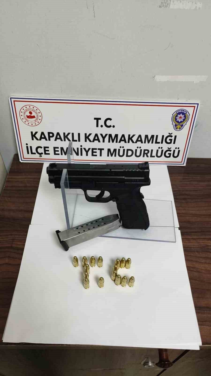 Kapaklı’da Aranan Şahıs Yakalandı, Ruhsatsız Silah Ele Geçirildi