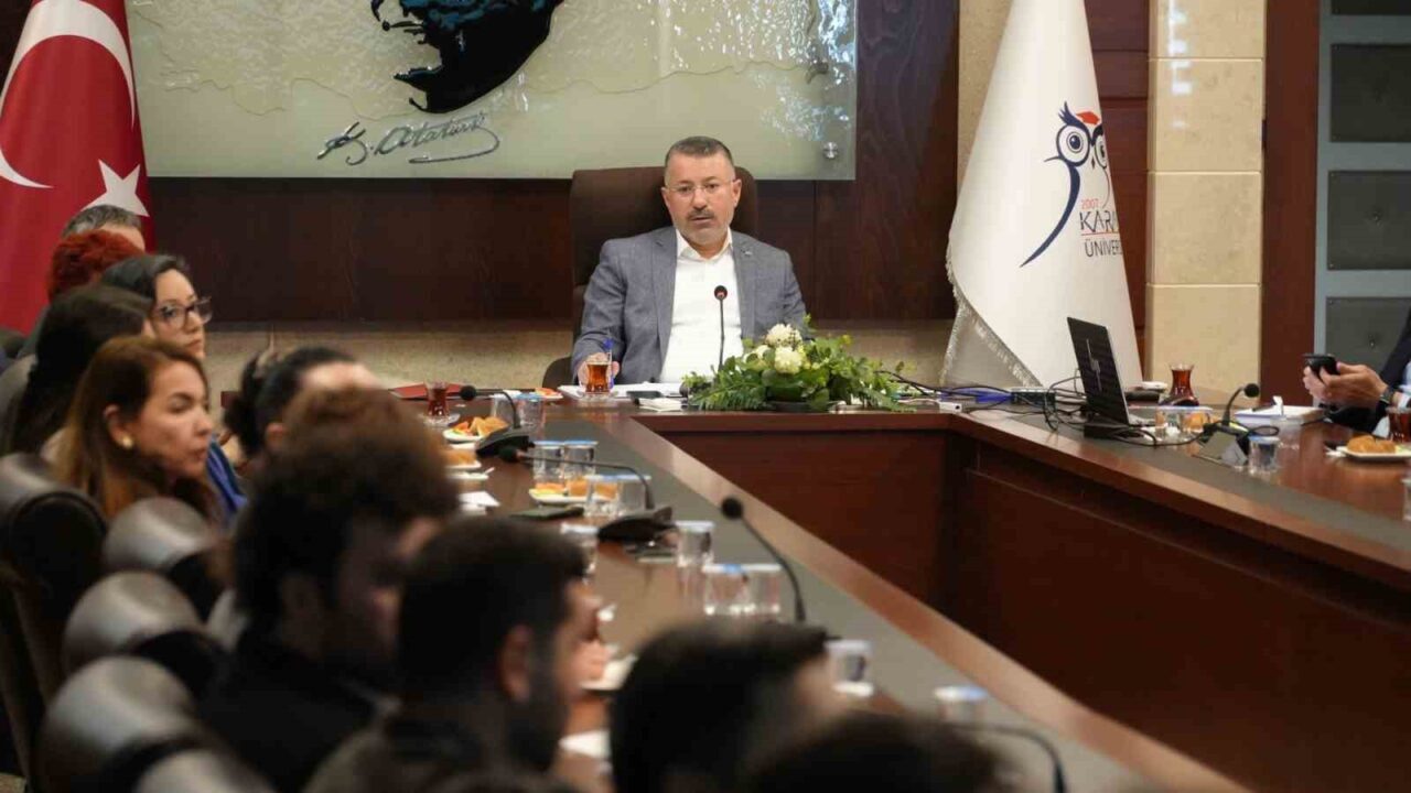 Karabük Üniversitesi Kamu Politikaları Araştırma ve Geliştirme Merkezi, Rektör Prof.