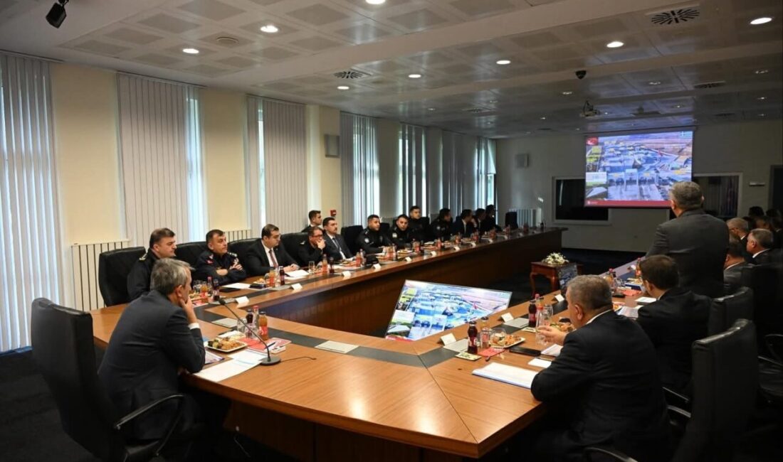 Edirne'de düzenlenen Sınır Kapıları Koordinasyon Toplantısı, Vali Yunus Sezer liderliğinde