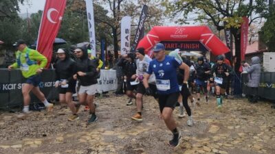 Kazdağları'nda gerçekleştirilen 9. Kar Spor İDA Ultra Maratonu, sağanak yağışa