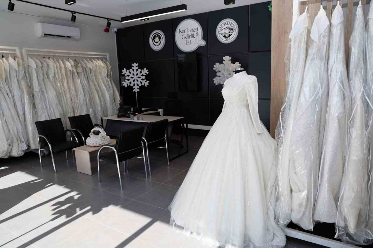 Talas Belediyesi’nin Kar Tanesi Gelinlik Evi Projesi, Ara Tatilde Gelin Adaylarından Yoğun İlgi Gördü