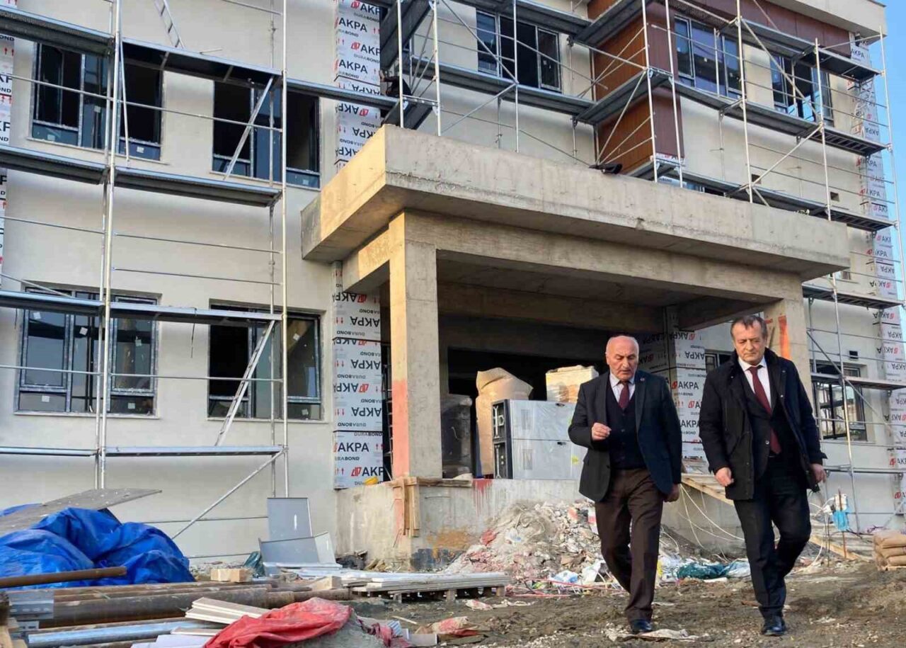 Karabük İl Genel Meclisi Başkanı Ahmet Sözen, eğitim altyapısını güçlendirmek