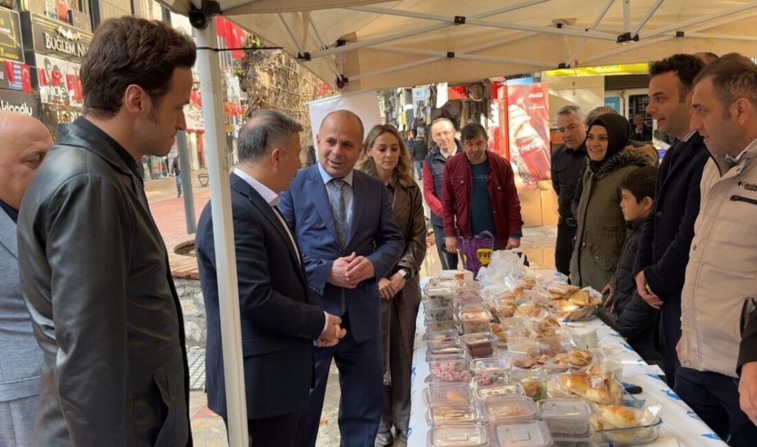 Karabük’te Filistin için Dayanışma Etkinliği Düzenlendi Karabük'te Denetimli Serbestlik Müdürlüğü, Filistin'deki insanlık dramına dikkat çekmek için