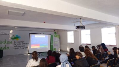 Karapınar ilçesinden seçilen gençler, Hüyük'teki Tarım Kampı'nda "Çevreme Duyarlıyım, Değerlerime