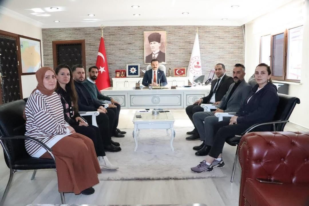 Karayazı Kaymakamı Onur Titiz, ilçedeki projelerin durumu ve karşılaşılan sorunları