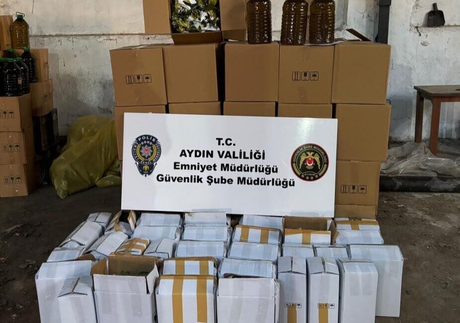 Aydın'ın Efeler ilçesinde bir kargo aracında yapılan incelemede, 1,604 litre