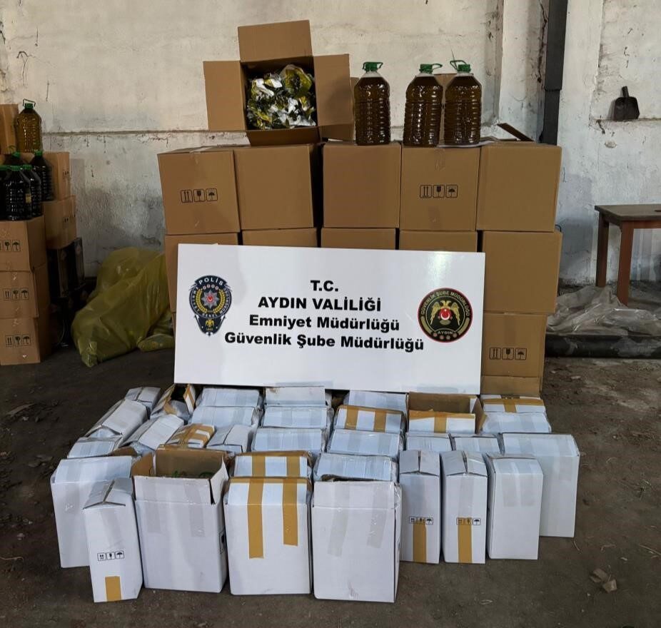Aydın'ın Efeler ilçesinde bir kargo aracında yapılan incelemede, 1,604 litre
