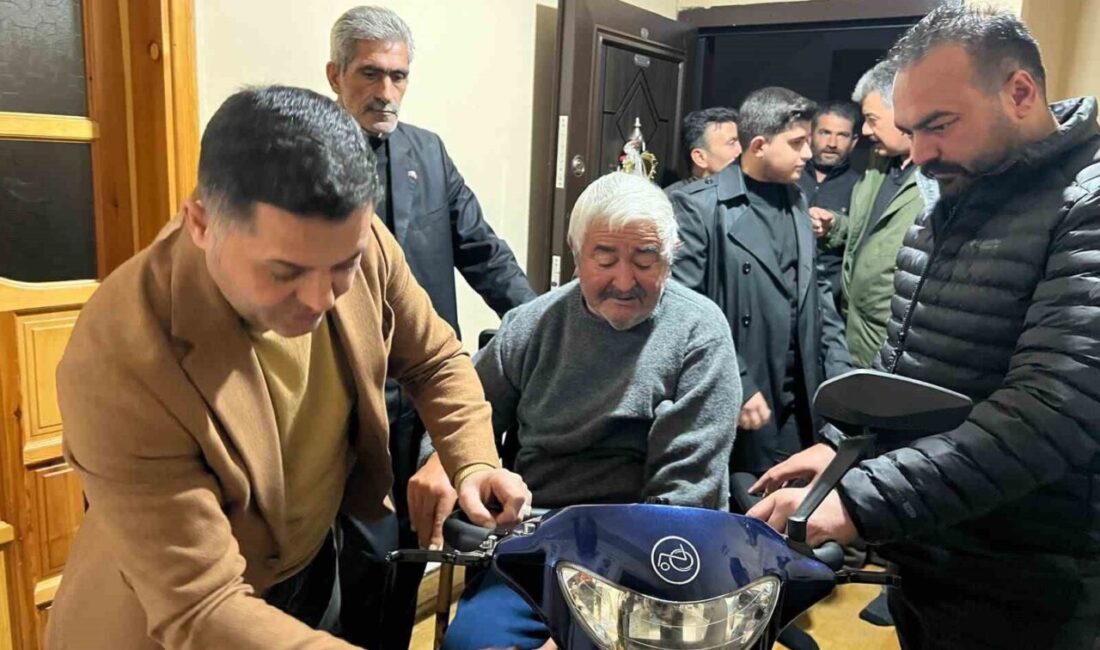 MHP Kars İl Başkanlığı’ndan Engelli Bireylere Destek: Adnan Karakaya’ya Akülü Araç Hediye Edildi Milliyetçi Hareket Partisi (MHP) Kars İl Başkanlığı, engelli bireylere destek