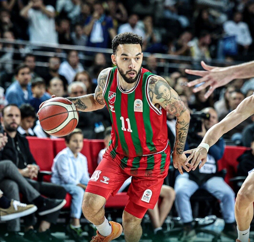 Karşıyaka Basketbol, zorlu bir sezon geçiren takımda Chris Chiozza ile