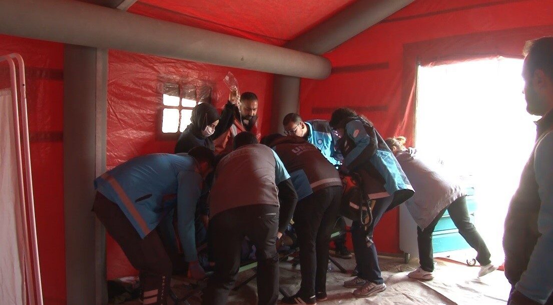 Kars'ta düzenlenen Hastane Afet Planı Tatbikatı (HAP) büyük bir heyecan