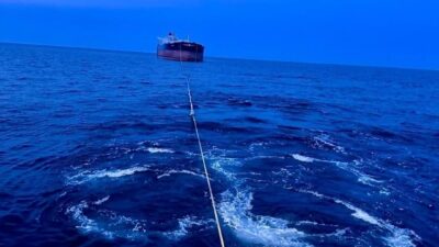 Kastamonu'nun Doğanyurt ilçesi açıklarında hasar gören "Virat" adlı petrol gemisinin