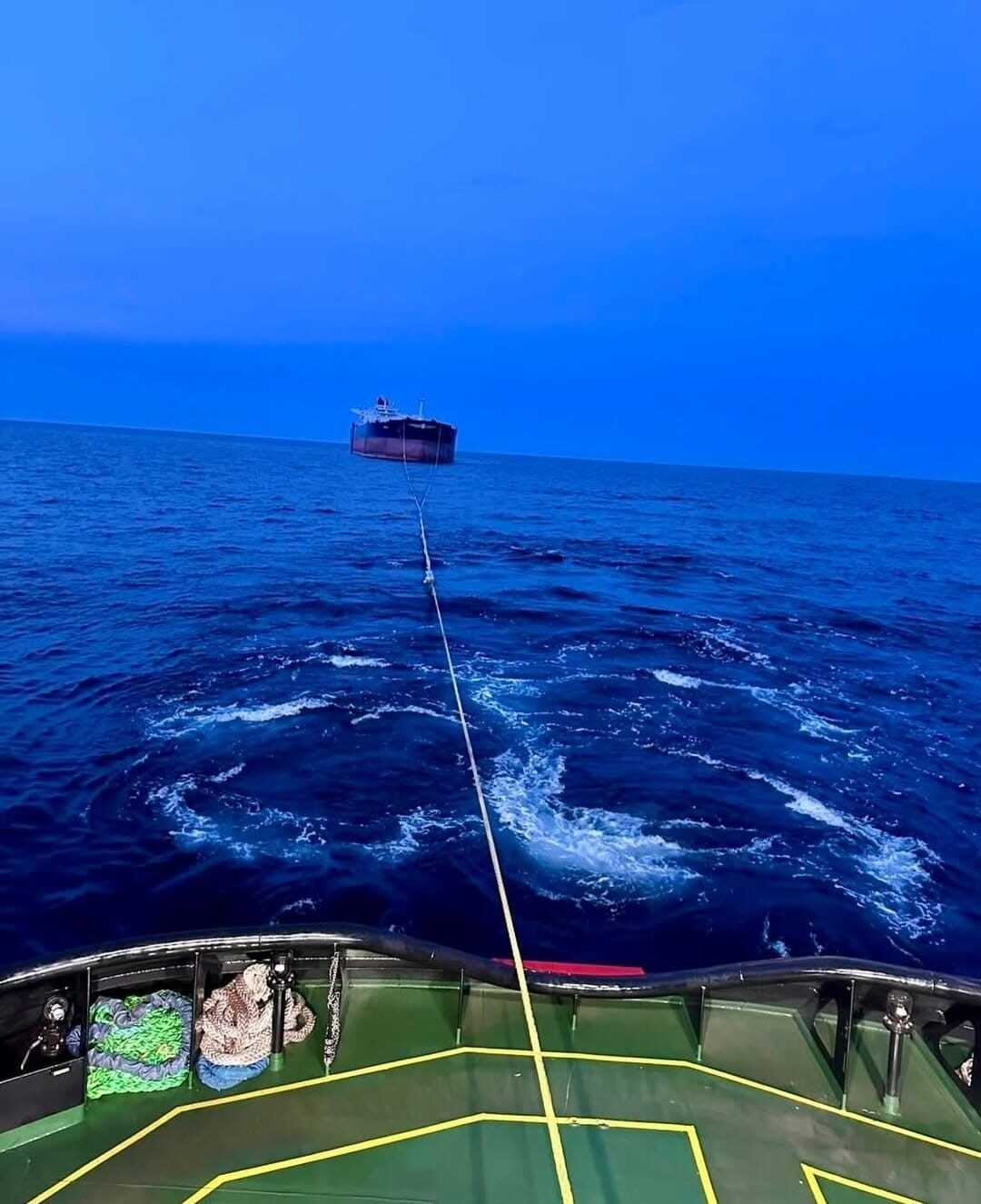 Kastamonu'nun Doğanyurt ilçesi açıklarında hasar gören "Virat" adlı petrol gemisinin