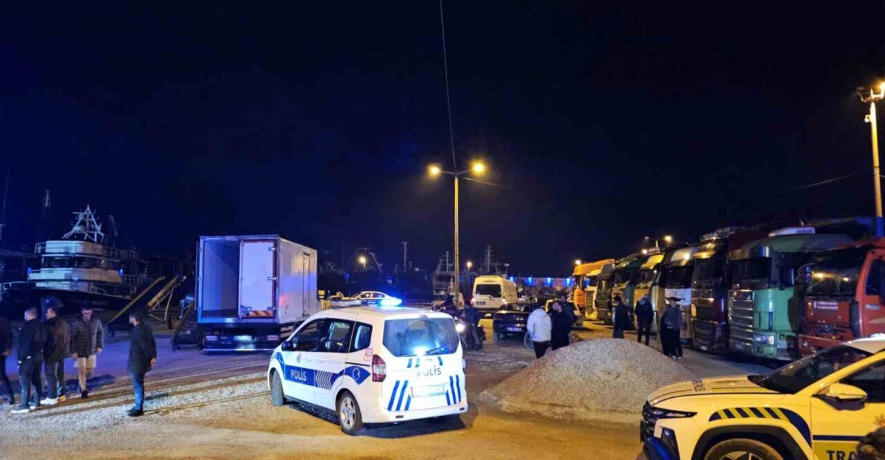 Kastamonu'nun Cide ilçesinde balıkçı barınağında çıkan bir kavgada S.D. ve
