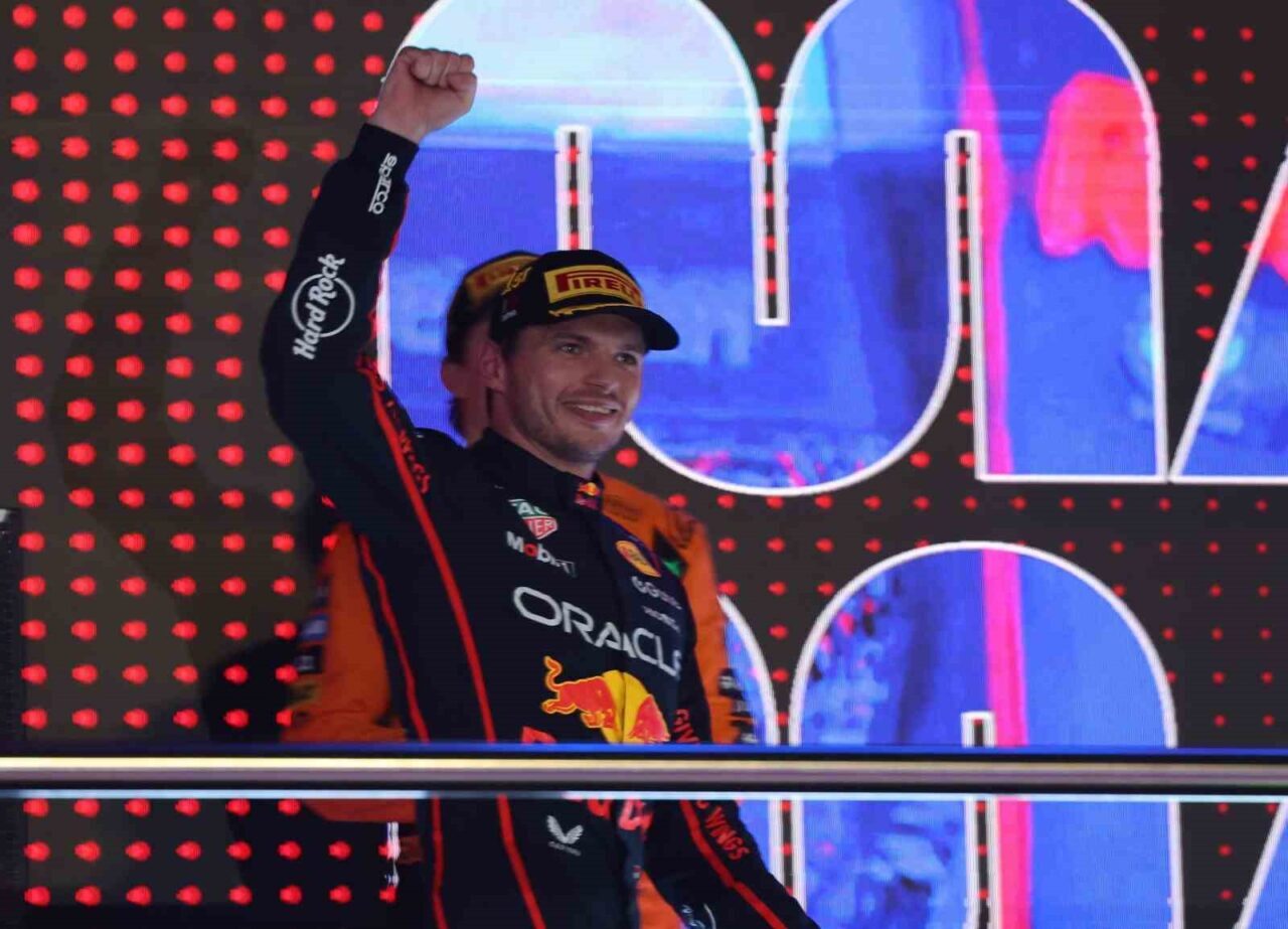 Max Verstappen, Katar Grand Prix'sini kazanarak sezon boyunca 7. zaferini
