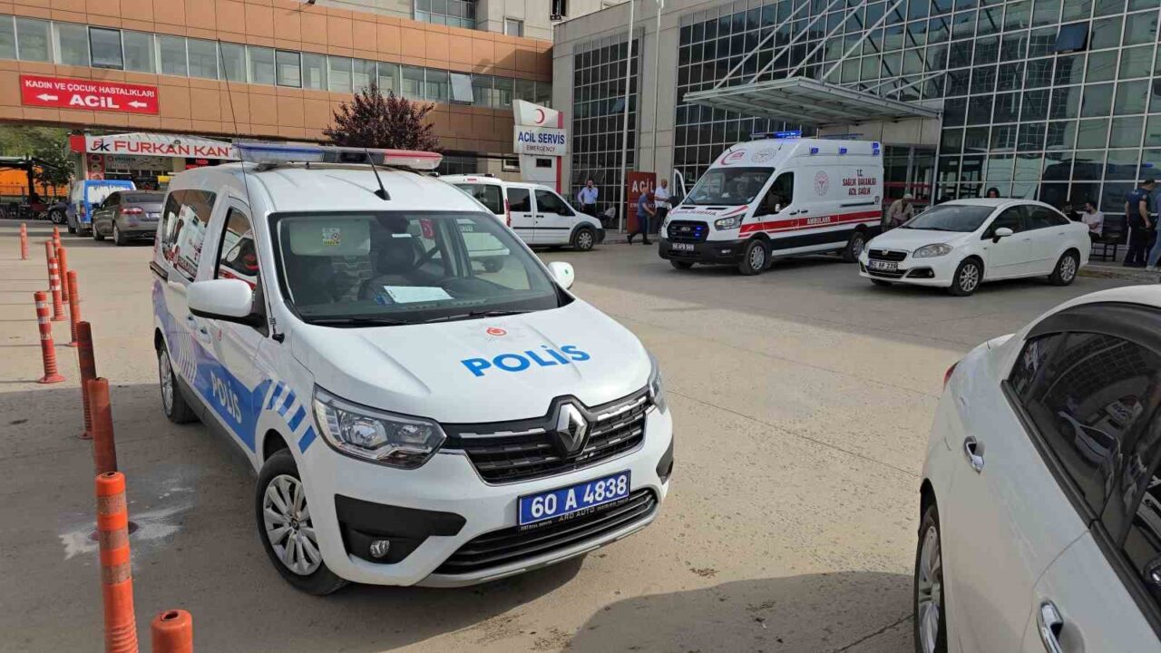 Tokat'ın Kemalpaşa köyünde M.G., amcası Cuma Giden'i kazara tüfekle vurdu.