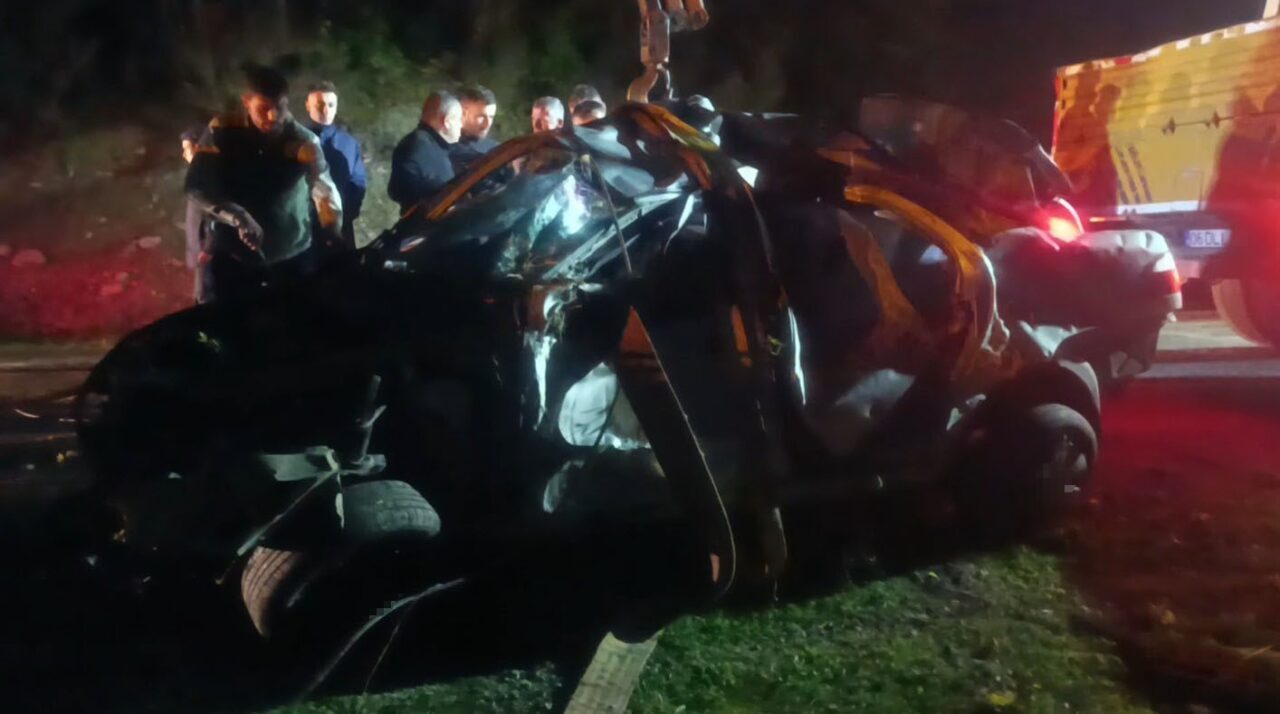 İnebolu’da kaybolan imamın cansız bedeni, uçurumdan çıkarılan araçta bulundu