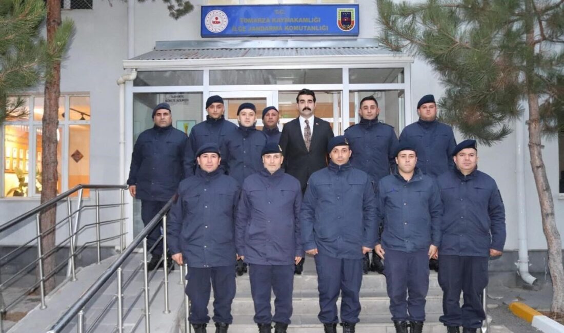 Tomarza Kaymakamı Selim Eser, ilçe güvenlik birimlerini inceledi ve başarılar diledi. Tomarza Kaymakamı Selim Eser, ilçedeki güvenlik birimlerini ziyaret ederek, Tomarza