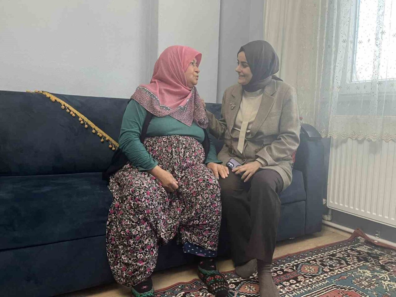 Gölpazarı Kaymakamı Feyza Nur Kılıç, İmzadiye Ünal ve Naciye Dülger'i