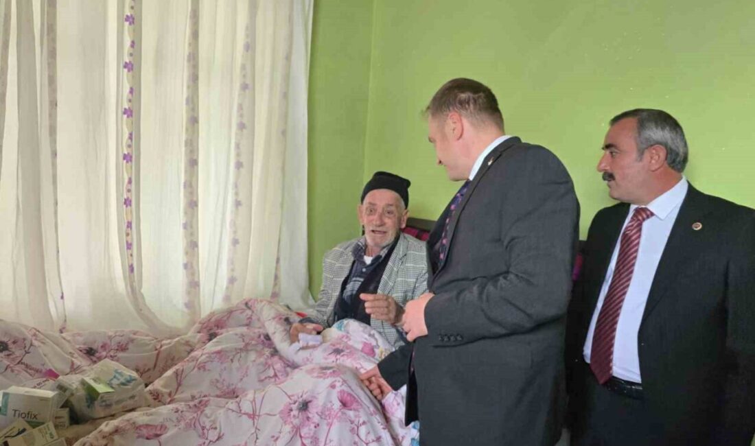 Muş Kaymakamı Koşansu, “Milletin Evinde Devlet” Projesi ile Uzgörür Beldesinde Vatandaşlarla Buluştu Muş'un Bulanık Kaymakamı Ömer Övünç Koşansu, "Milletin Evinde Devlet" projesi