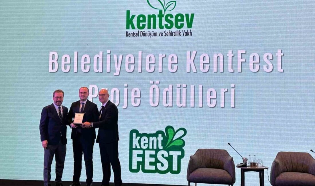 Kayseri Büyükşehir Belediyesi, KentFest 2025’te ‘Suriçi Camikebir Kentsel Dönüşüm Projesi’ ile En İyi Tarihi Alan Dönüşümü Ödülü’nü kazandı Kayseri Büyükşehir Belediyesi, tarihi ve modern yaşamı harmanlayan ‘Suriçi Camikebir
