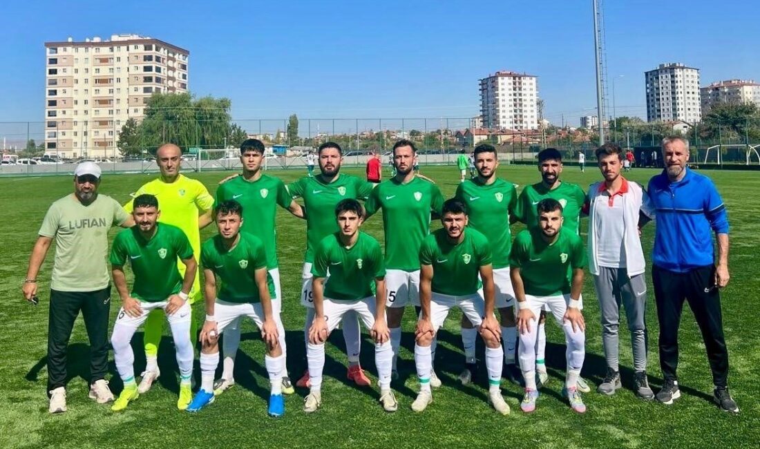 Kayseri Şekerspor, Süper Amatör Küme’deki liderlik mücadelesinde Başakpınarspor’u farklı mağlup ederek umutlarını artırdı Kayseri Şeker, Süper Amatör Küme'de zirve mücadelesini sürdürürken, 8. haftada