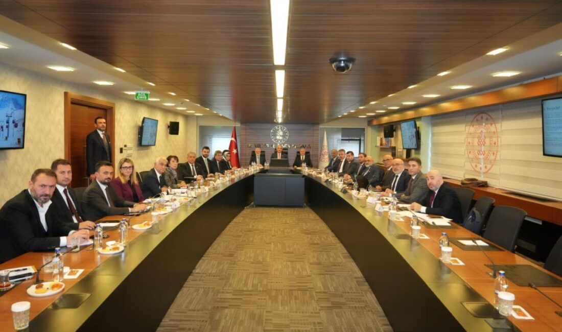 Kayseri’nin Turizm Master Planı, Bakan Ersoy’a Sunuldu: Şehrin Geleceği İçin Yeni Bir Vizyon Belirlendi Kayseri İli Turizm Master Planı, Kayseri Büyükşehir Belediyesi, Valilik ve