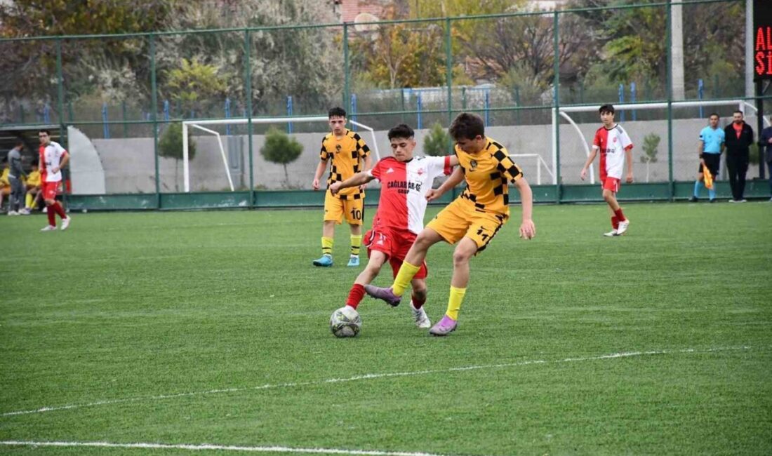 Kayseri U16 Ligi’nde Play-Off Yarı Finalleri Tamamlandı, Finale Kalan Takımlar Belirlendi Kayseri U16 Ligi’nin normal sezonunun ardından Play-Off yarı final maçları