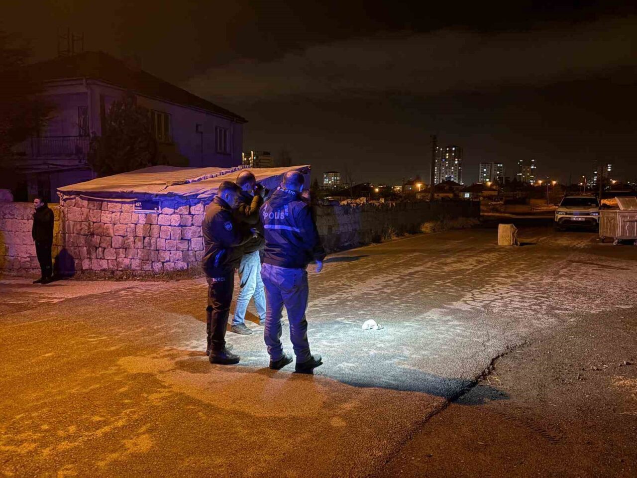 Kayseri'nin Melikgazi ilçesinde T.D. isimli bir kişi, Germir Mahallesi'nde bilinmeyen