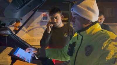 Kayseri'de yapılan denetimde, ehliyetsiz olduğu belirlenen oto tamircisi M.S., otomobilin