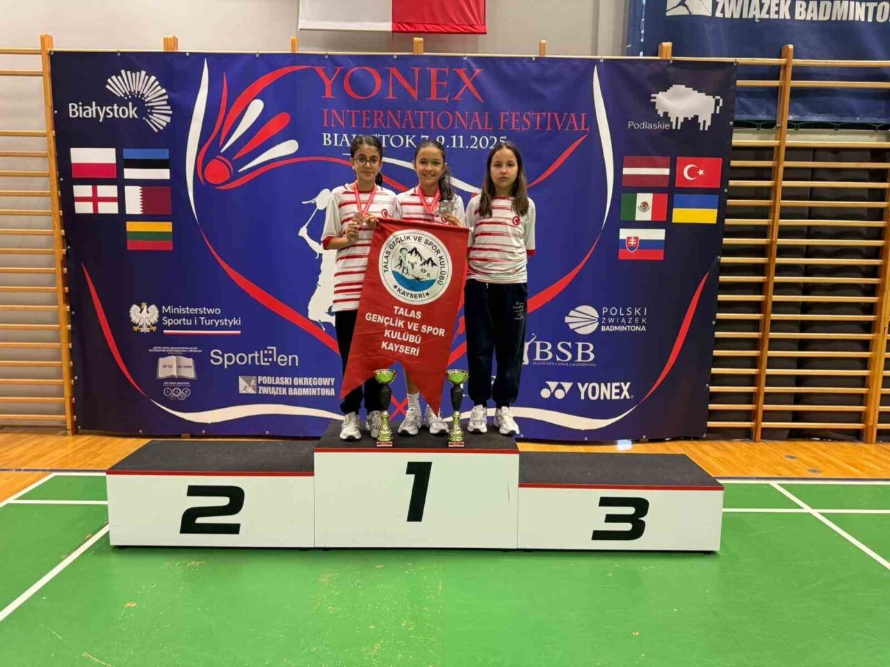 Polonya'da gerçekleştirilen ’Yonex Polısh İnternational Festival’ Badminton müsabakalarında Kayserili sporcular