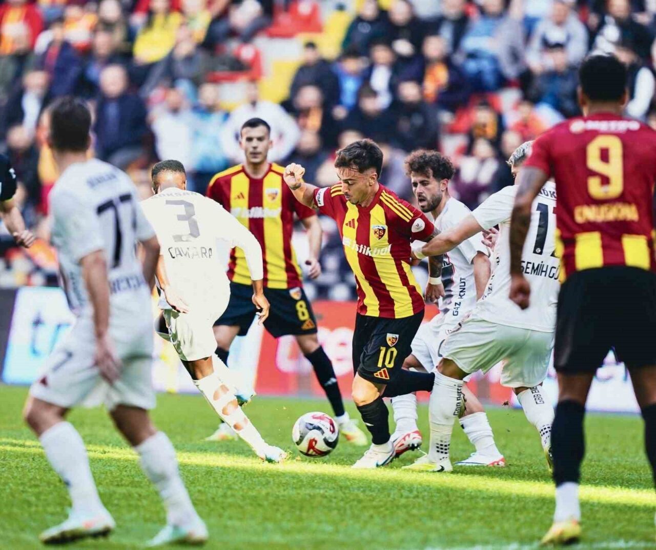 Kayserispor, Süper Lig'de 13. haftayı 9 puanla 17. sırada tamamladı.