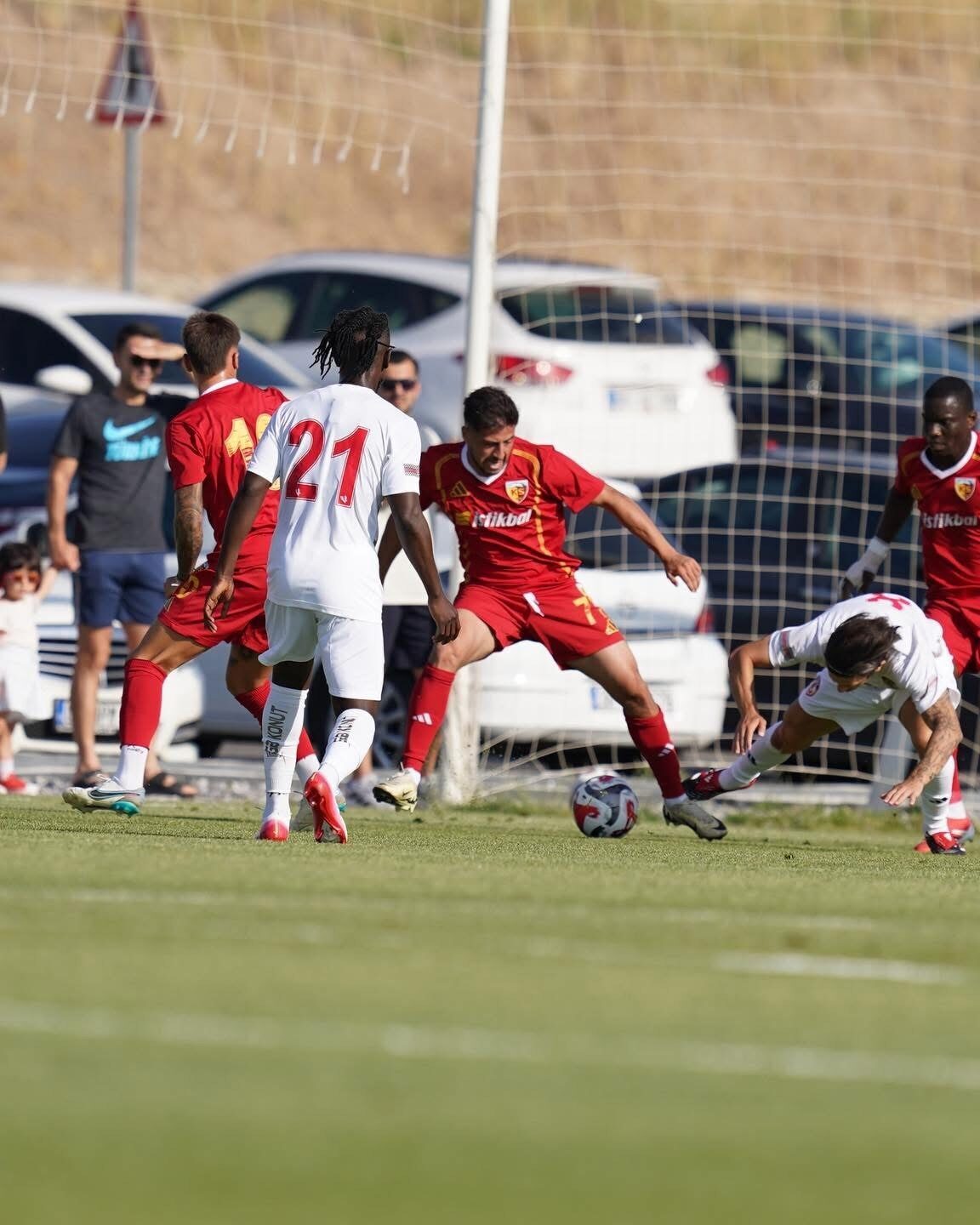 Kayserispor, Süper Lig'in 13. haftasında Gaziantep FK ile karşılaşarak ligdeki
